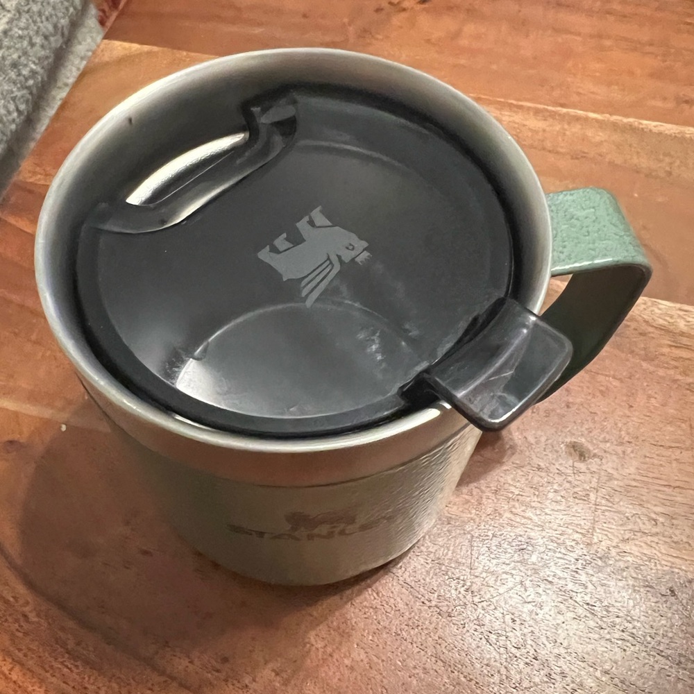 Stanley Classic Legendary Camp Insulated Mug - Picture 3 of 5